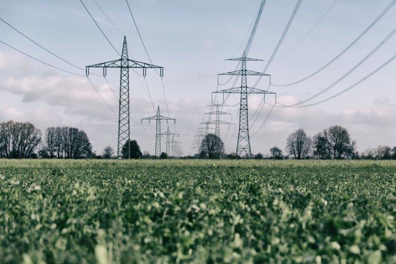 Achieving an efficient and robust AC/DC transmission system requires to develop a vision of HVDC role and functionalities in different situations