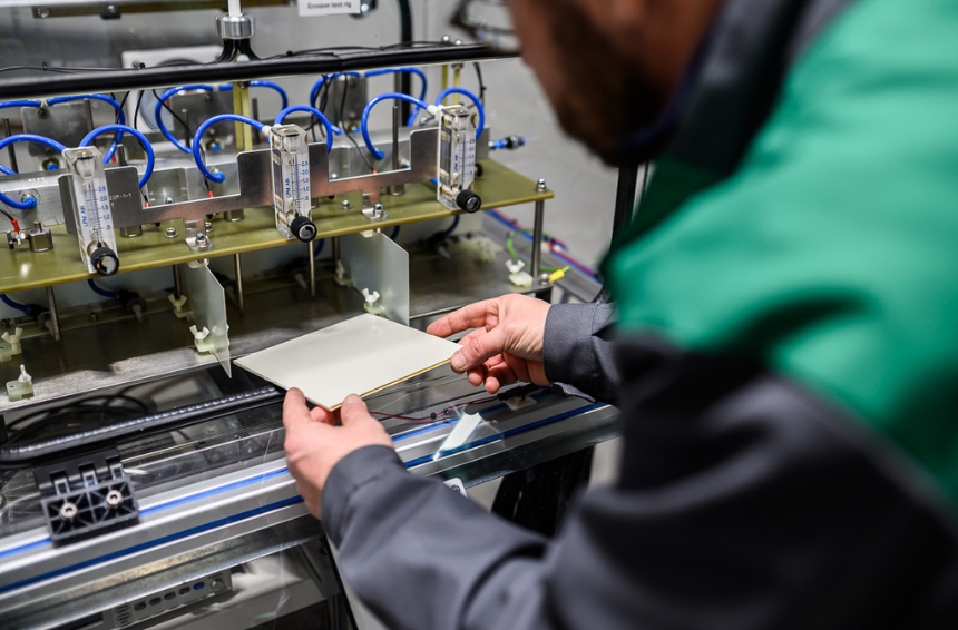 Insulating materials expertise for MV & HV product development - surface erosion