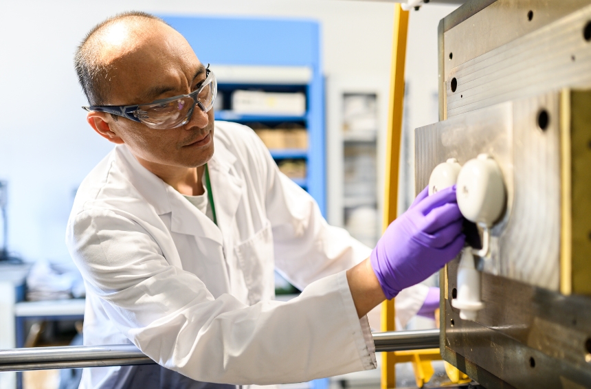 Insulating materials expertise for MV & HV product development